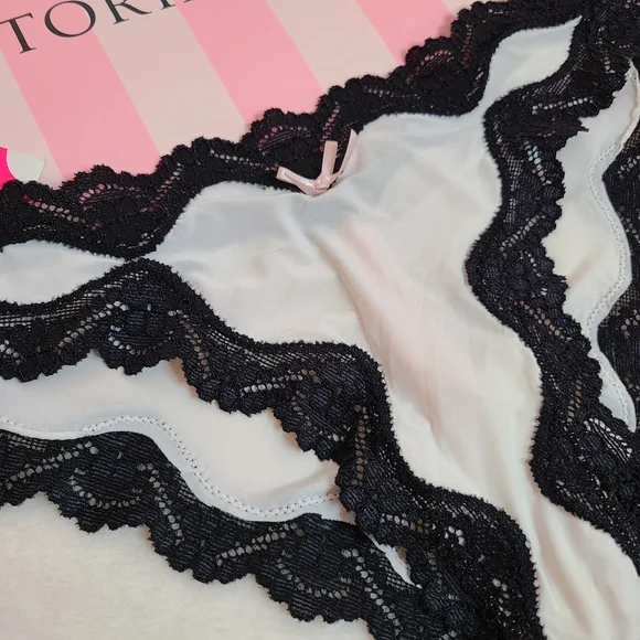 VTG Victoria's Secret Silky Nylon Lace Scrunch Bum Cheekini Panty OS One Size - Picture 2 of 6